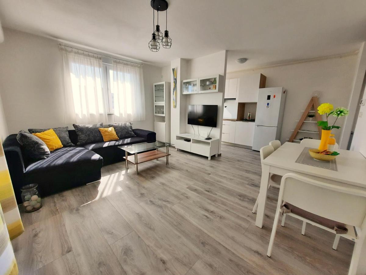 Apartment Mrvica Near The Zagreb Airport Velika Gorica Exterior foto